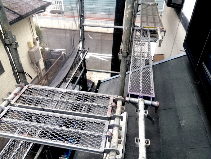 足場なしで外壁を美しく！費用を抑え、安全に塗装する3つの方法