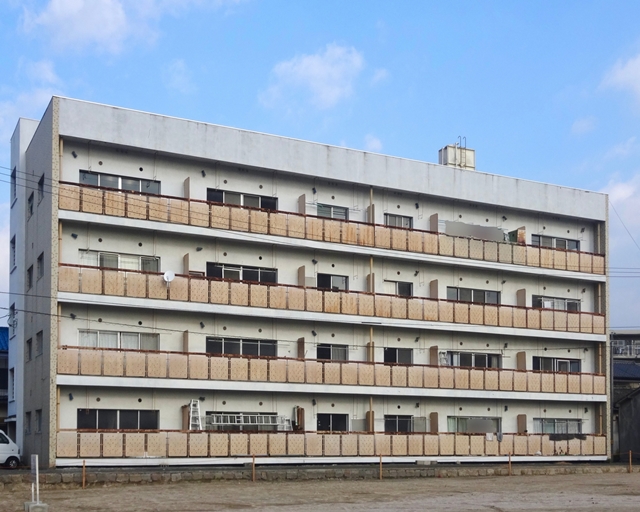 外壁工事の耐用年数：種類別解説と長持ちさせる秘訣