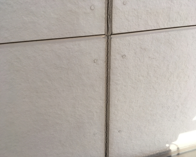 「外壁シーリング工事」の必要性、種類、費用、業者選びのポイント