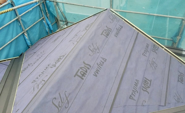 屋根カバー工法とは？葺き替えとの違いやメリット・デメリットを徹底解説！