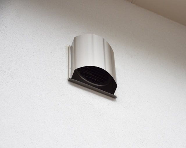 外壁に設置する換気扇フードの種類と選び方！住宅の換気を徹底解説