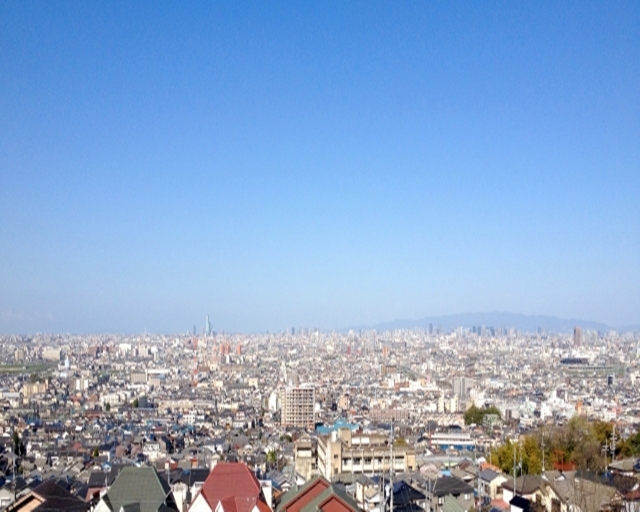 【外壁塗装と築年数】劣化サインと最適な塗り替え時期を徹底解説！