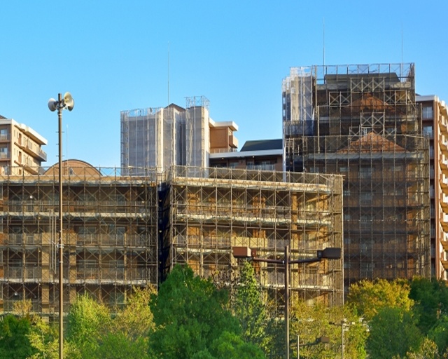 【完全ガイド】マンション外壁工事の費用相場と内訳を徹底解説！適正価格で優良業者を見抜く7つのポイント