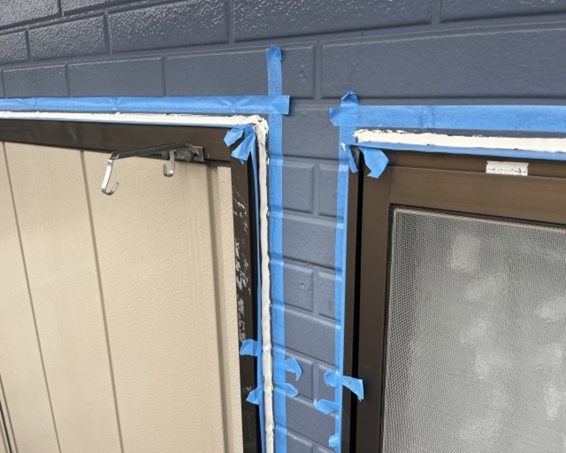 コーキングの打ち替えと打ち増しの決定的な違いを解説！費用相場と最適な選び方