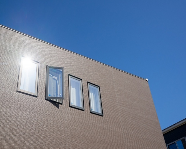 築30年の外壁リフォーム費用相場？塗装と張り替えの工法を解説